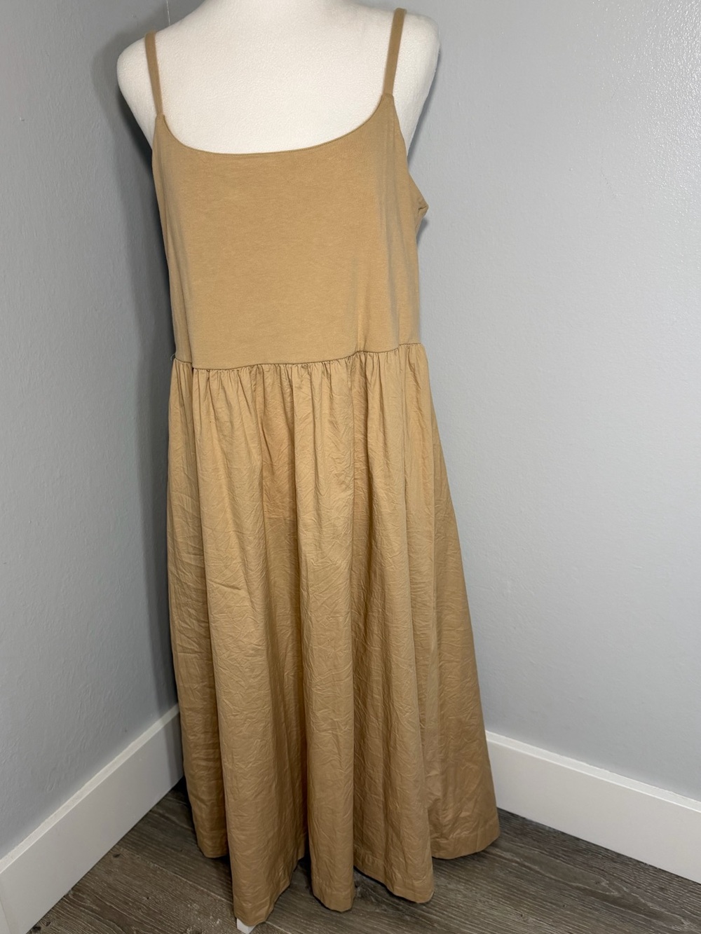 OLD NAVY Tan Spaghetti-Strap Dress Size XL